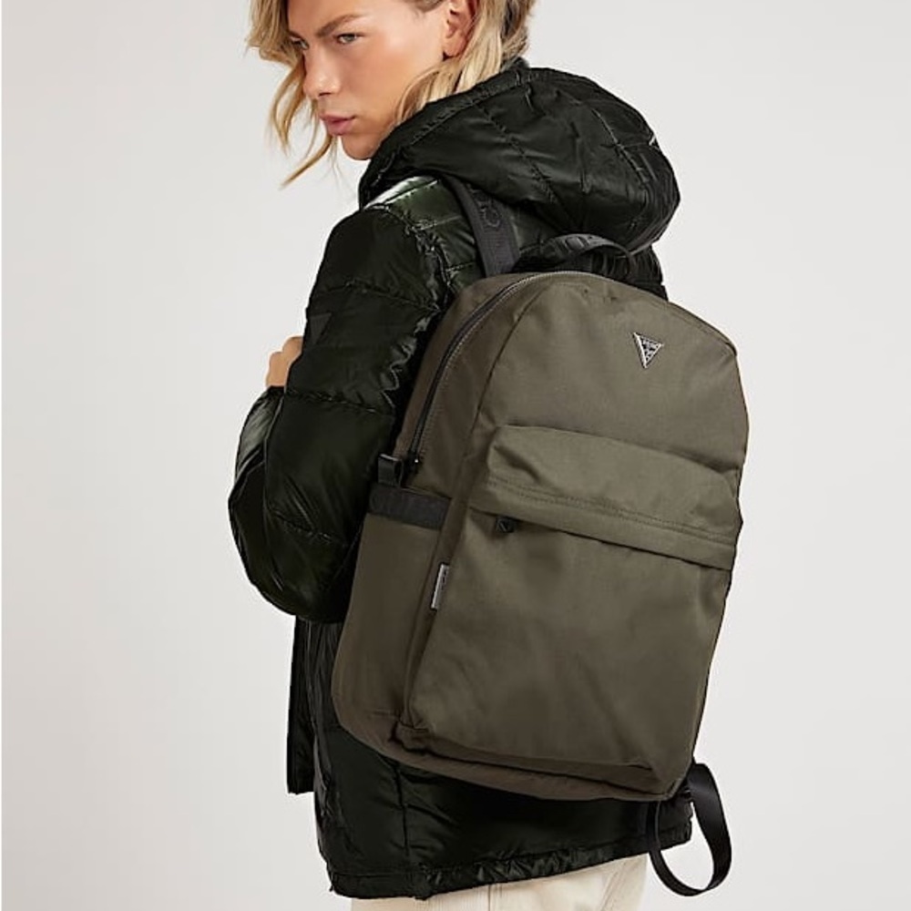 New GUESS Vice Logo Triangle Backpack - Picture 2 of 9